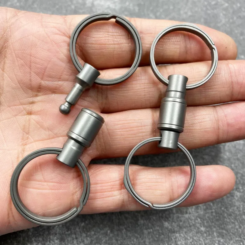 Llavero rápido de doble anillo con hebilla de aleación de titanio, cadena Universal conveniente para llevar - imagen 2