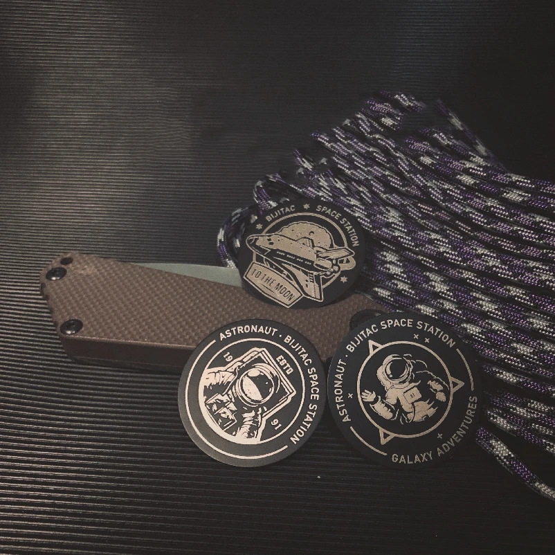 Cosmonauta-sello de parche de Metal para coche, imán magnético para teléfono móvil, pegatina para maleta, vuelo redondo, decoración de brazalete DIY, 1 Juego - imagen 2