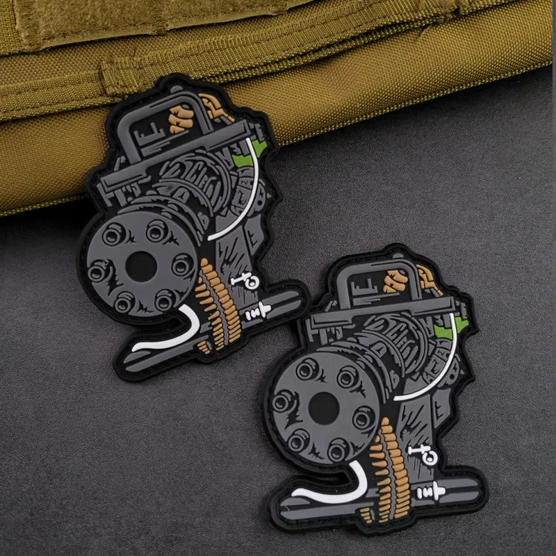 Parches de armas versión Q, ametralladora táctica, capítulo de brazo, insignia de goma de PVC para ropa, mochila, accesorio DIY - imagen 3