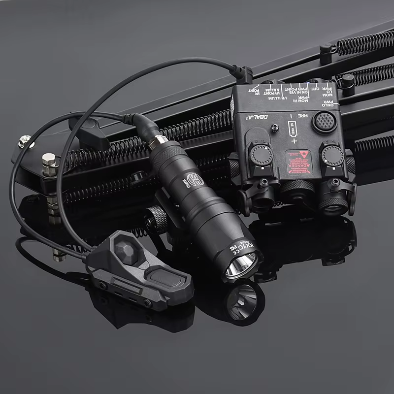 WADSN DBAL A2 linterna táctica con interruptor de presión Airsoft - imagen 2