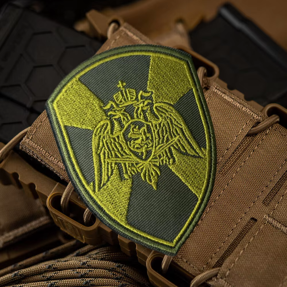 Parche bordado águila Rosgardia – Insignia táctica con velcro - imagen 4