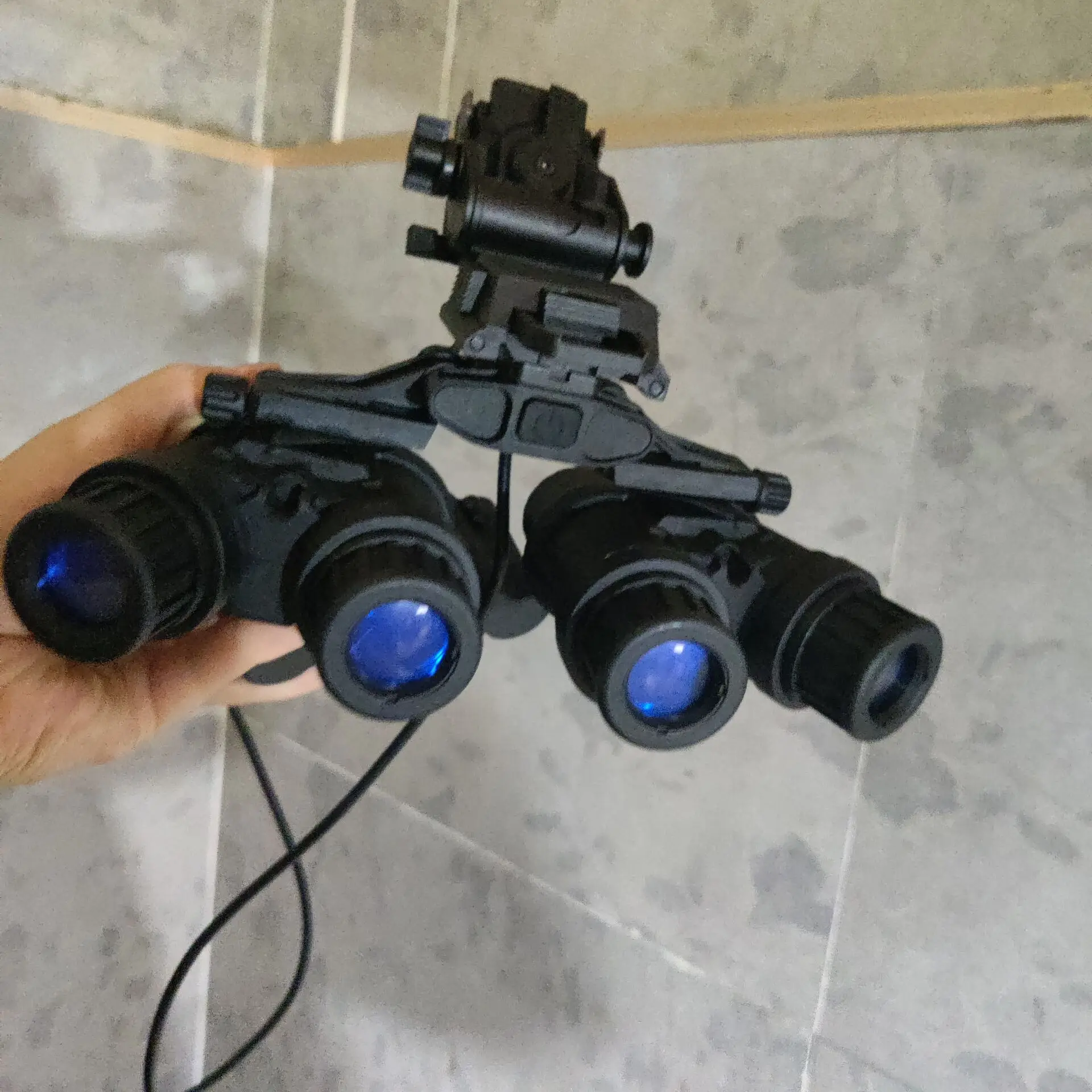 Versión luminosa GPNVG-18 modelo NVG de cuatro ojos Airsoft plegable lateral dispositivo de visión nocturna panorámica modelo para casco de tiro de caza - imagen 5