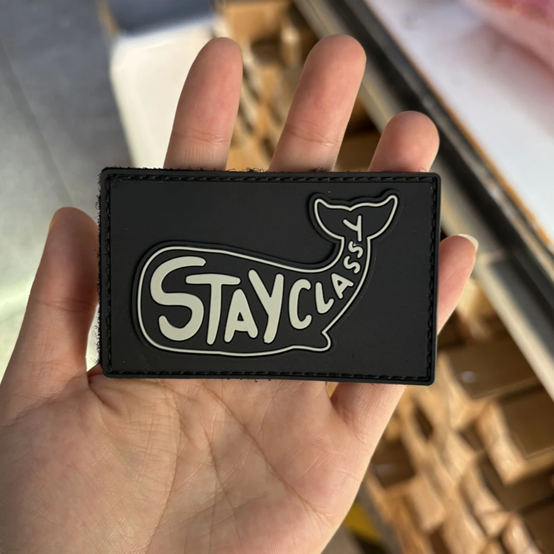 Parches de gancho y bucle de PVC 3D de ballena "Stay Classy" para ropa, insignia de moral táctica, brazalete militar, mochila, apliques adhesivos - imagen 2