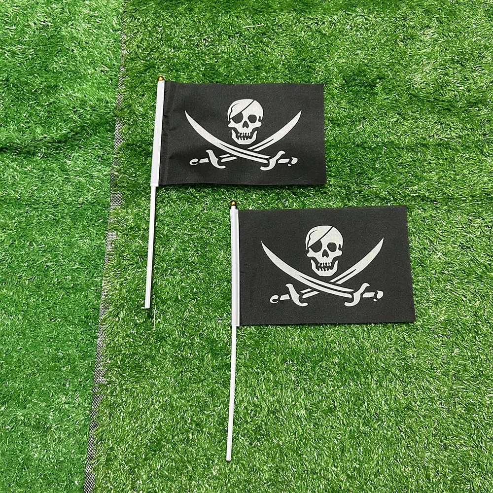 SKY FLAG 14x21cm Cráneo doble roto con cuchillo Bandera de mano pirata Jack Rackham Jolly Roger Bandera ondeante de mano con poste de plástico