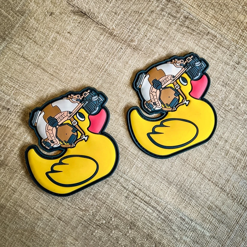 Parche de pato amarillo grande de PVC 3D, dispositivo de visión nocturna, insignias de goma para casco táctico, Animal lindo para ropa, decoración de apliques de mochila - imagen 4