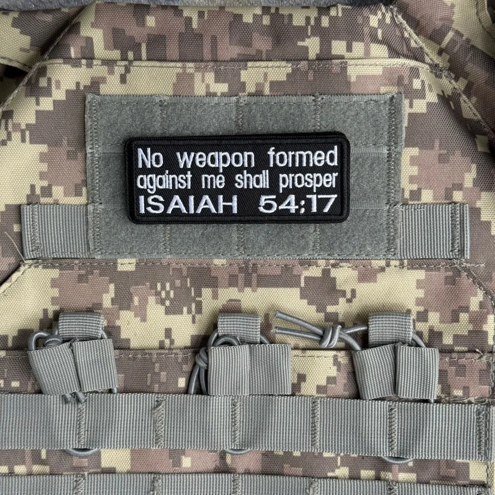 Parche bordado Isaías 54:17 con velcro – Táctico para mochila y uniforme - imagen 5