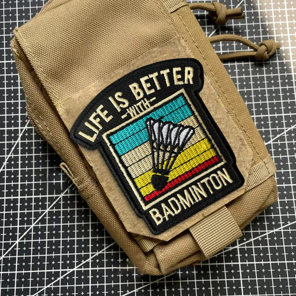 La vida es mejor con parche de bádminton, insignias bordadas con volante, parches de moral deportivos para Fitness, gancho y bucle para gorra de mochila - imagen 5