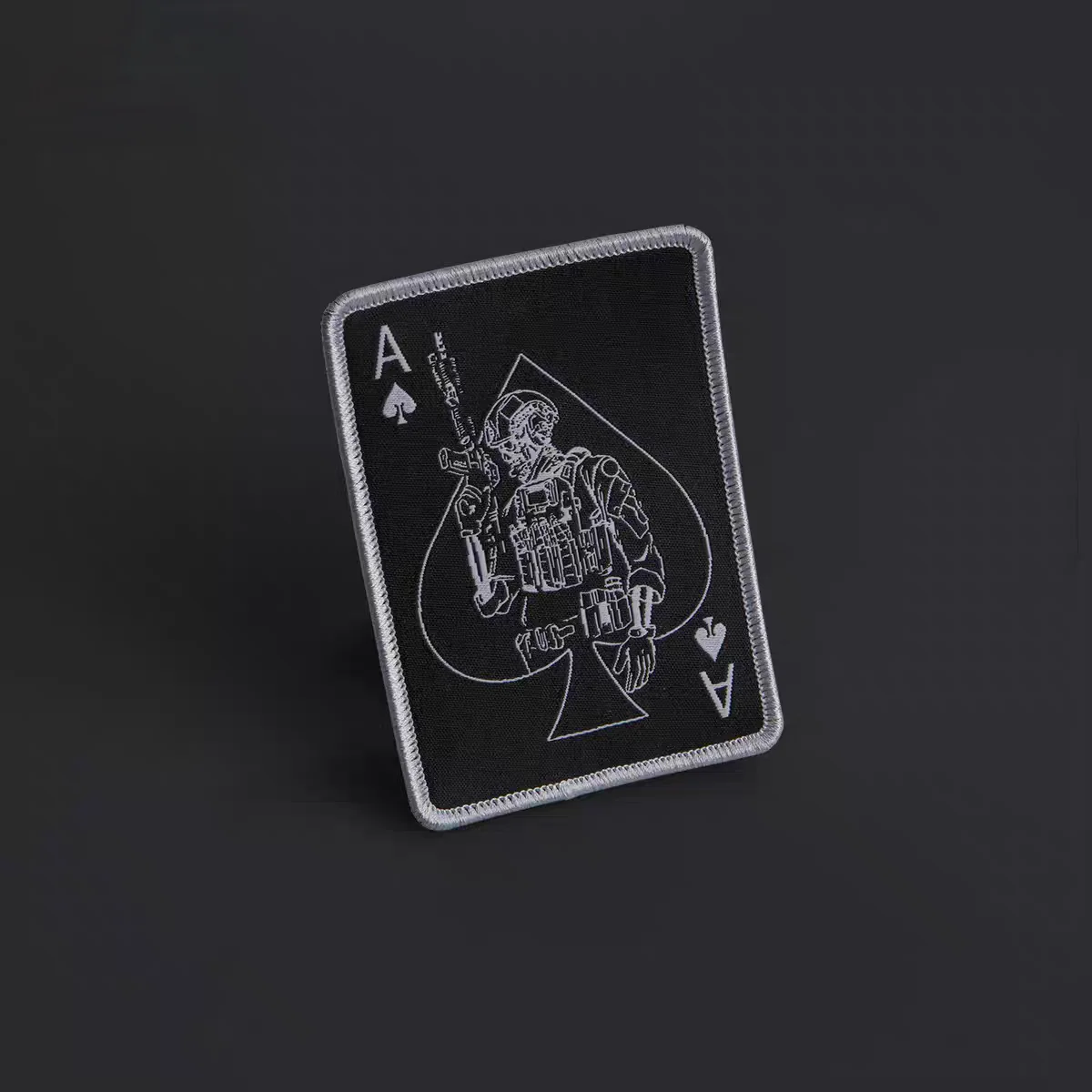 Parche de mochila al aire libre con brazalete bordado de calavera táctica - imagen 5