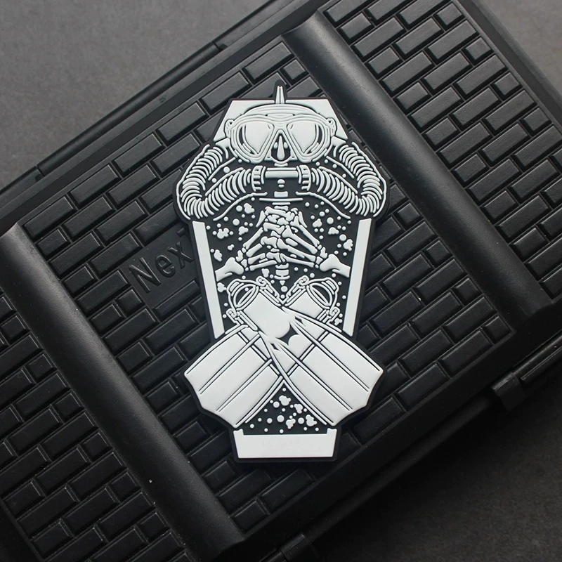 CLEARED.HOT Frogman parche de PVC insignias de moral táctica en mochila fregadero o nadador pegatina de calavera parches de gancho y bucle para ropa - imagen 5