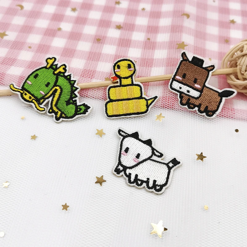 Parches bordados de signos del zodiaco, insignias de animales de planchado DIY, parches lindos para ropa, mochila - imagen 4