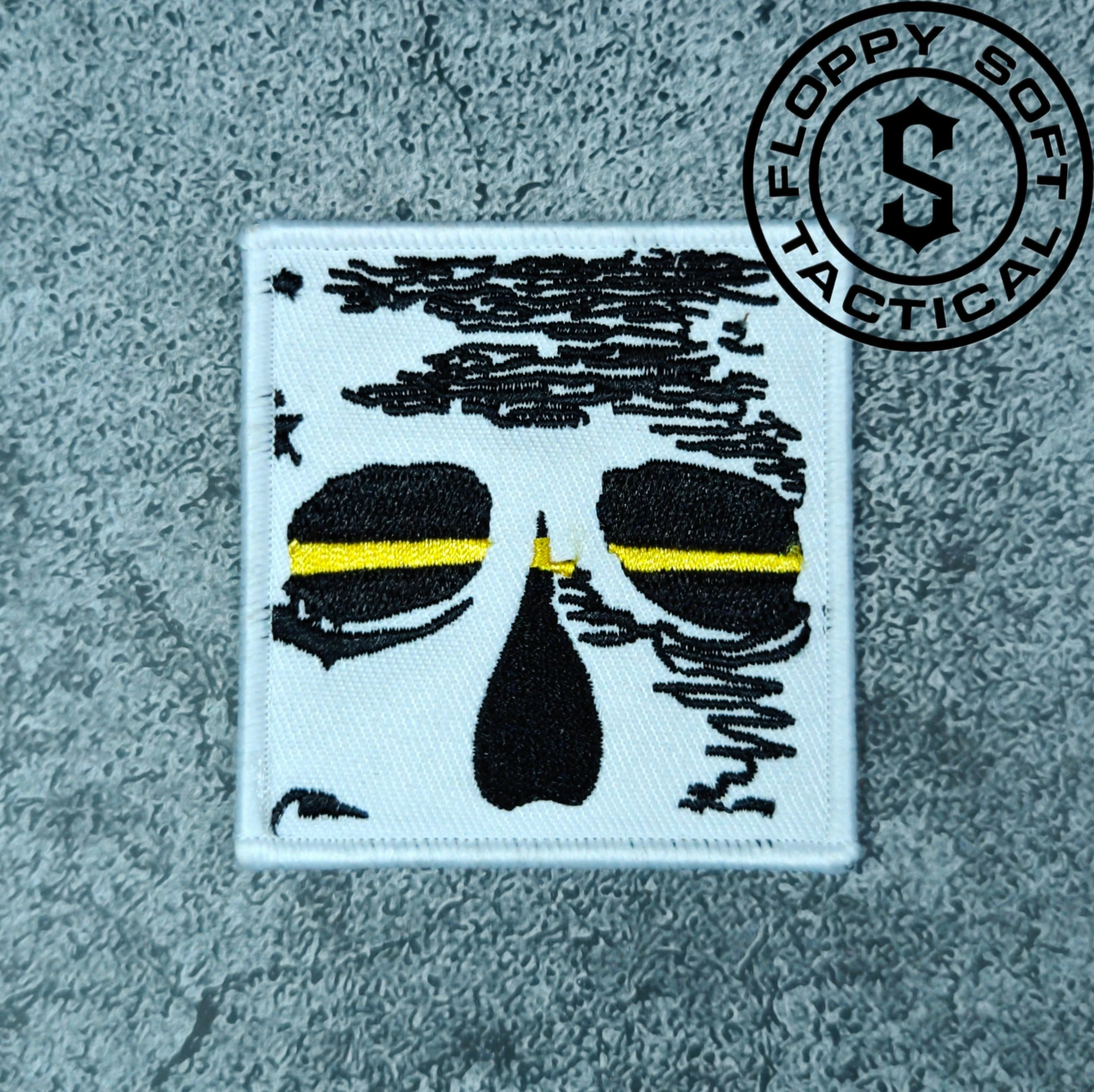 Parche para casco con brazalete, estilo de grupo de observaciones hacia adelante, "Ropa por una serpiente". - imagen 3