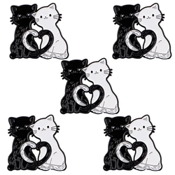 5 uds lindo gato blanco y negro esmalte Pin solapa Pin dibujos animados pareja broche conjunto alfileres de Metal mochila sombrero insignia Accesorios