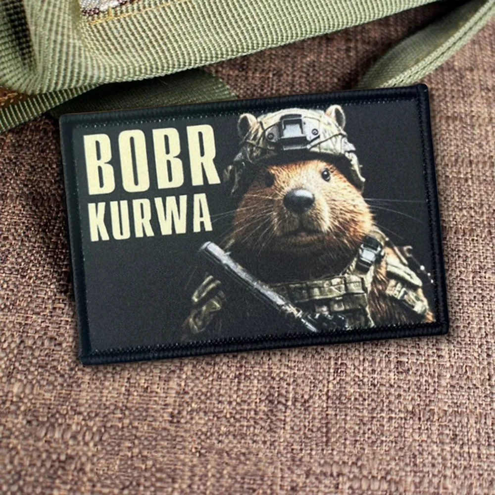 Parche táctico de dibujos animados de castor BOBR KURWA, parches de gancho y bucle, insignia de moral militar, brazalete del ejército, pegatinas para mochila - imagen 3