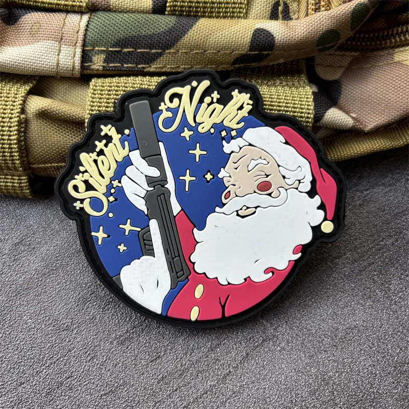 Parche de PVC 3D "Papá Noel con una pistola", insignia de moral táctica, parches militares con gancho, pegatinas para ropa y mochila - imagen 2