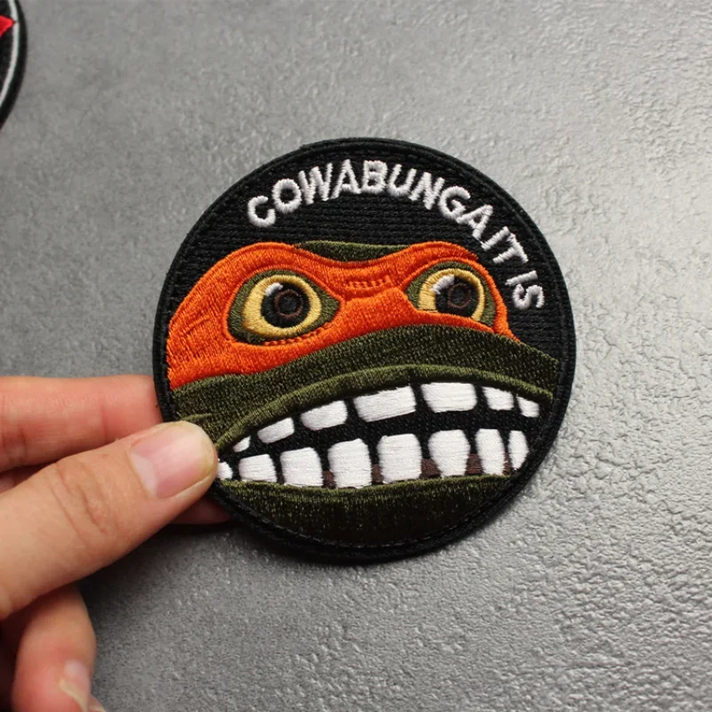 Parches bordados de Anime para ropa, pegatina decorativa de moral táctica militar, insignia de gancho y bucle, brazalete de tortuga en mochila - imagen 5