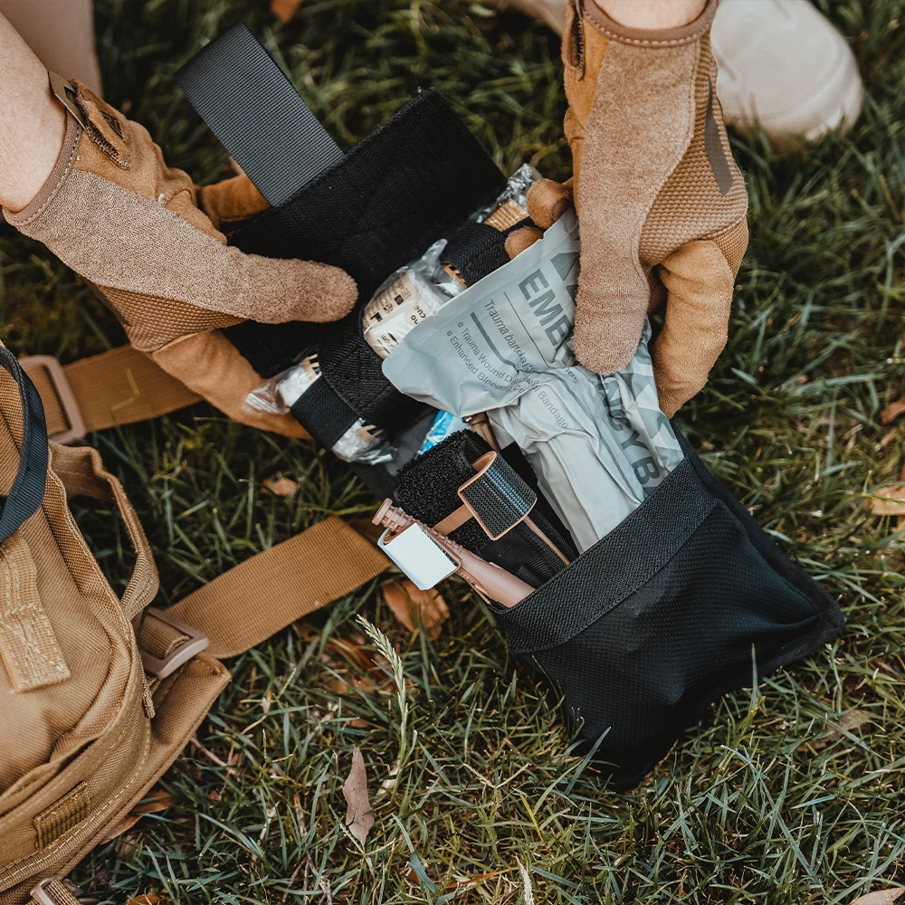 Botiquín de primeros auxilios táctico IFAK Molle, bolsa EMT de nailon 500D con torniquete, sello de pecho, vendaje para emergencias al aire libre - imagen 3