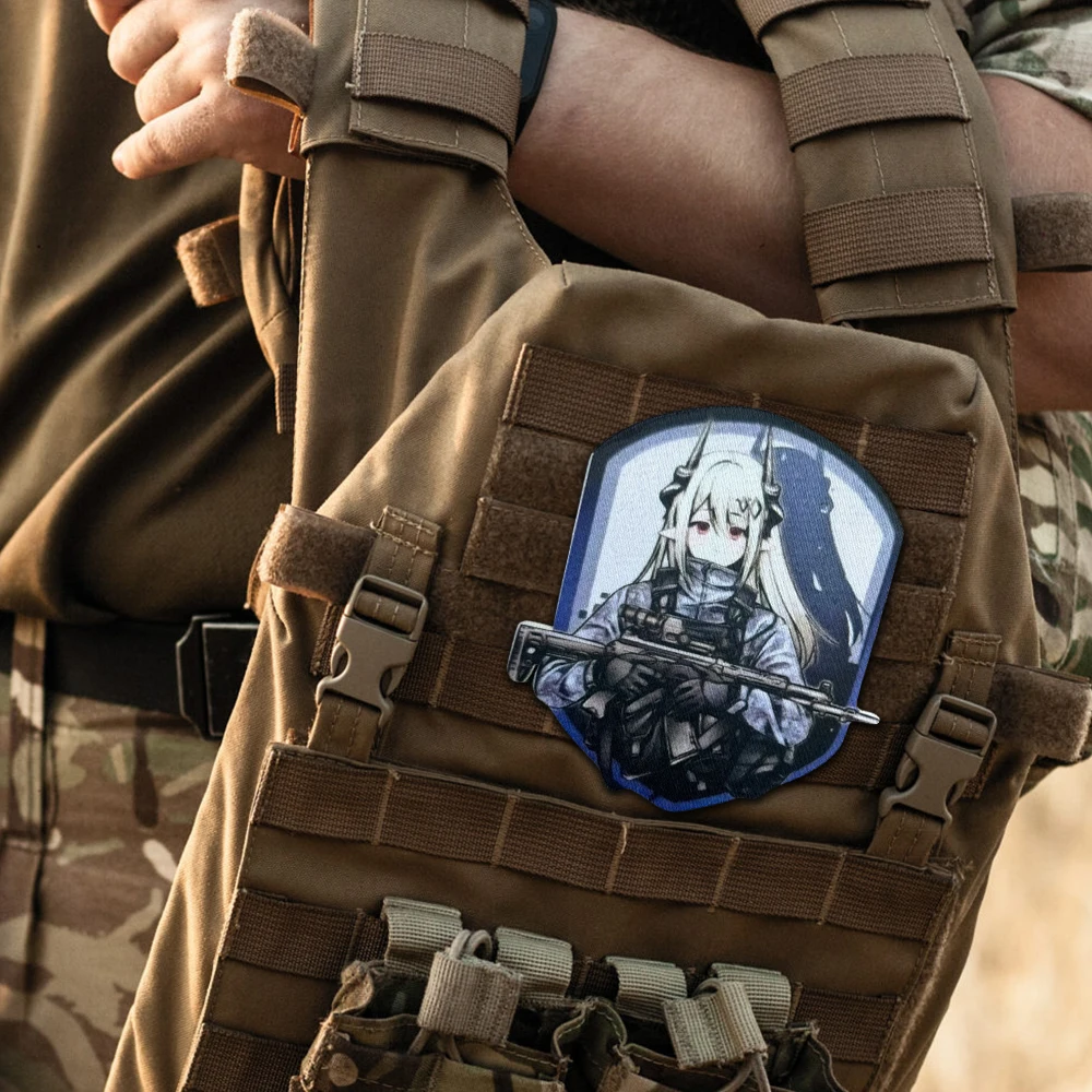Parche táctico de Chica de Anime, parches divertidos de gancho y bucle, insignia de moral militar, brazalete del ejército, pegatinas para mochila - imagen 4