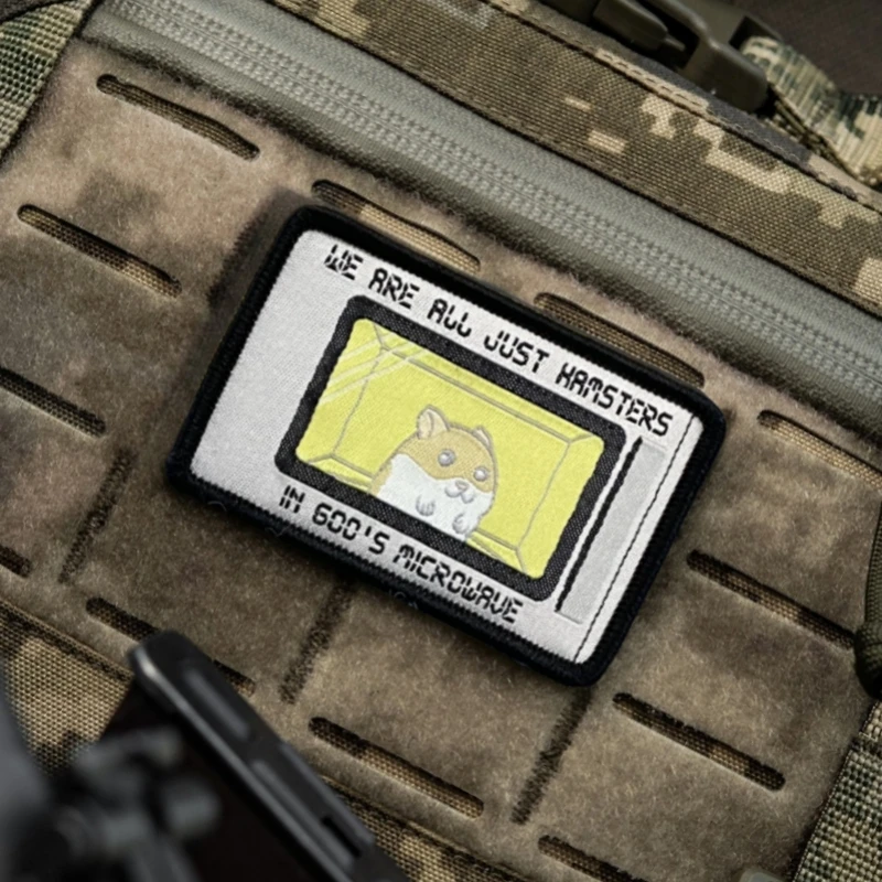 WE ARE ALL JUST HRMSTERS IN MICROWRVE de los 600, parches de marca tejida para ropa, insignia de moral táctica, pegatina para mochila