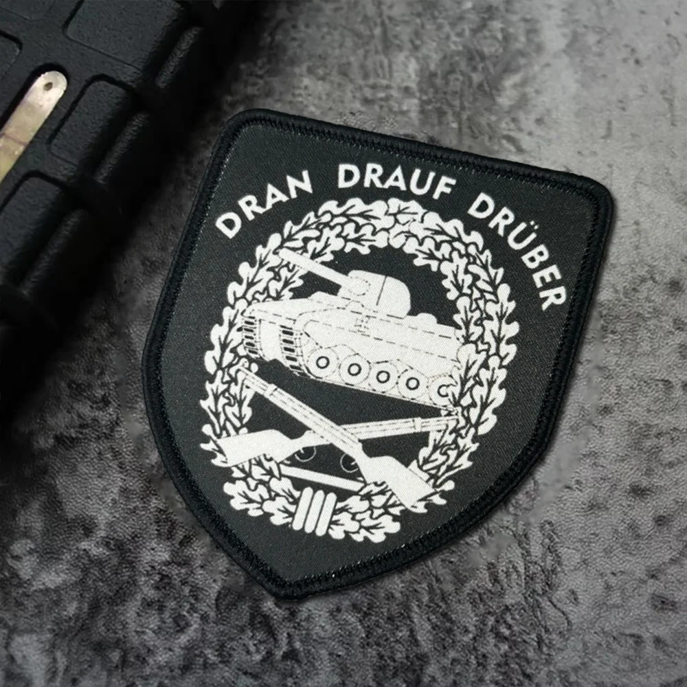 Parche táctico de tanques y victoria para ropa, insignia de moral militar, pegatinas para mochila, brazalete con gancho y bucle impreso, apliques para casco - imagen 2