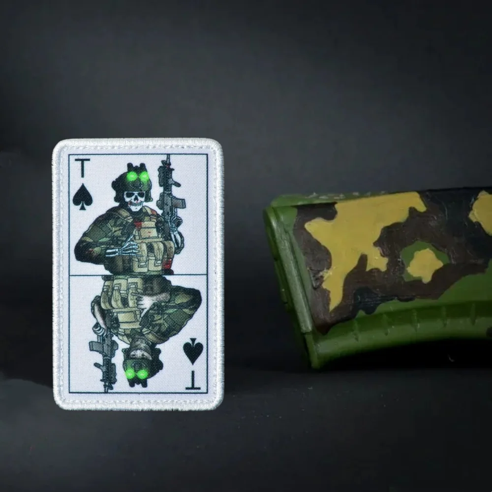 Joker Geely ropa póker parches tácticos K T Ace tarjeta de operador insignia de moral impresión gancho y bucle pegatinas de mochila militar - imagen 4