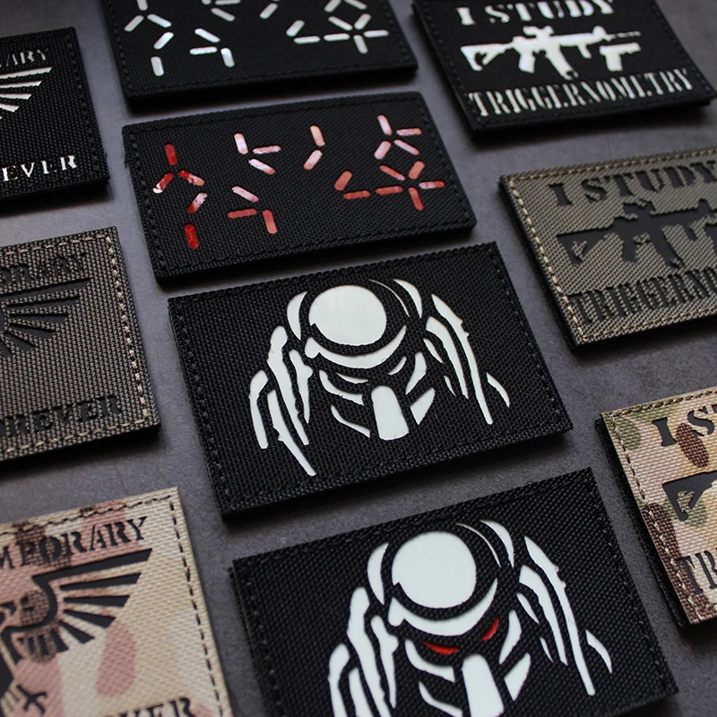 Accesorios para bolsa al aire libre CP Eagle IR insignia de moral que brilla en la oscuridad brazalete cortado con láser depredador oscuro Anime eliminar brazalete