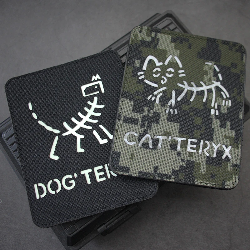 Parche reflectante de esqueleto para perro y gato, brazalete táctico luminoso de nailon de camuflaje Animal para decoración de mochila y ropa - imagen 2