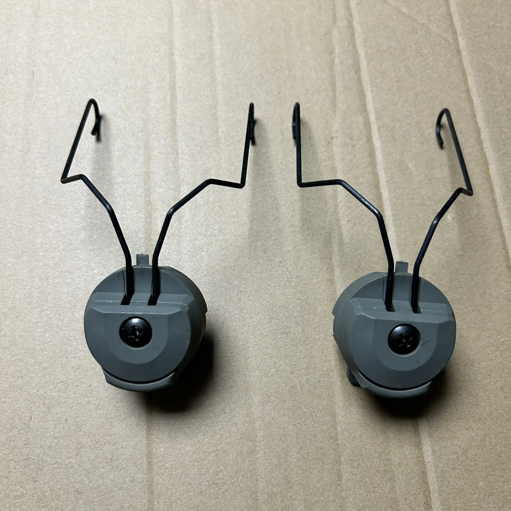 Adaptador de auriculares tácticos FMA para Sordin - Soporte de riel ARC para casco FAST con giro multiángulo