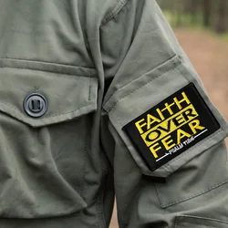 FAITH OVER FEAR Parche táctico bordado con velcro gancho-bucle