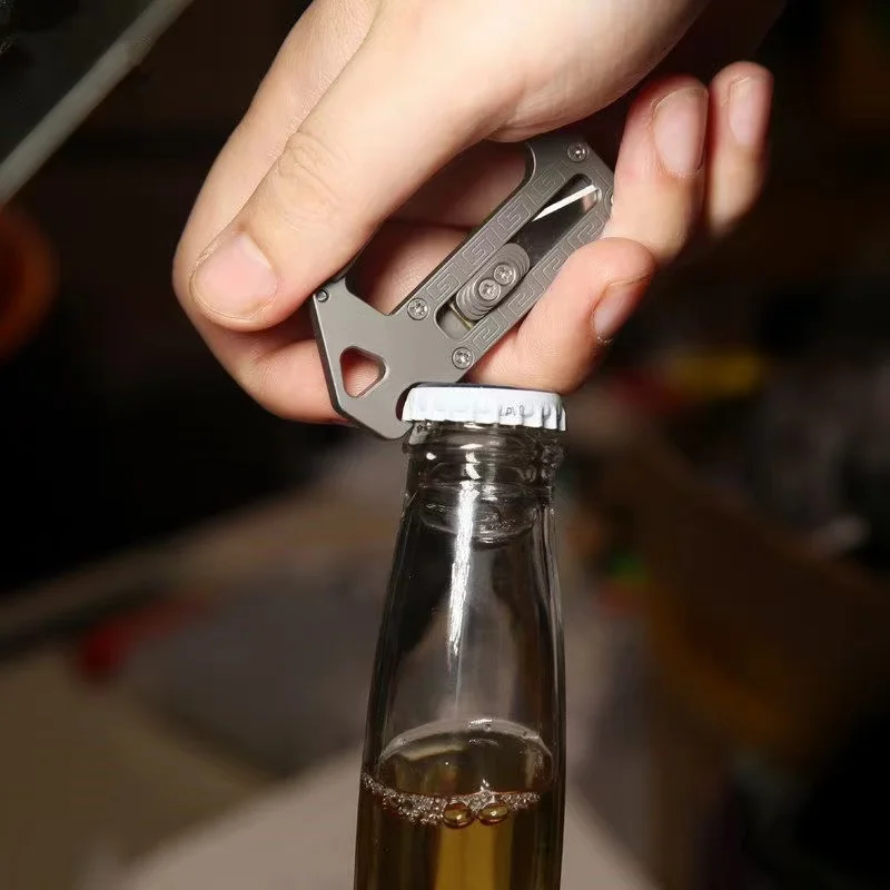 Cortador EDC multifunción de titanio con hebilla y cuchillas - imagen 5