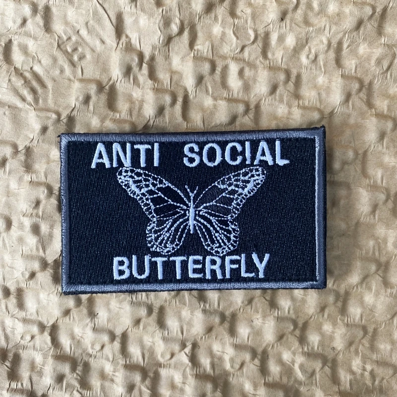 Insignia de moral de mariposa antisocial, parches bordados, gancho y bucle, accesorios de parche militar táctico, pegatina de tela para mochila - imagen 3