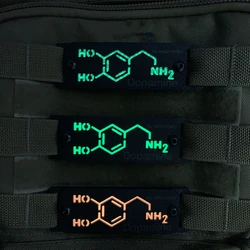 Clip MOLLE luminoso ABS – Accesorio reflectante táctico