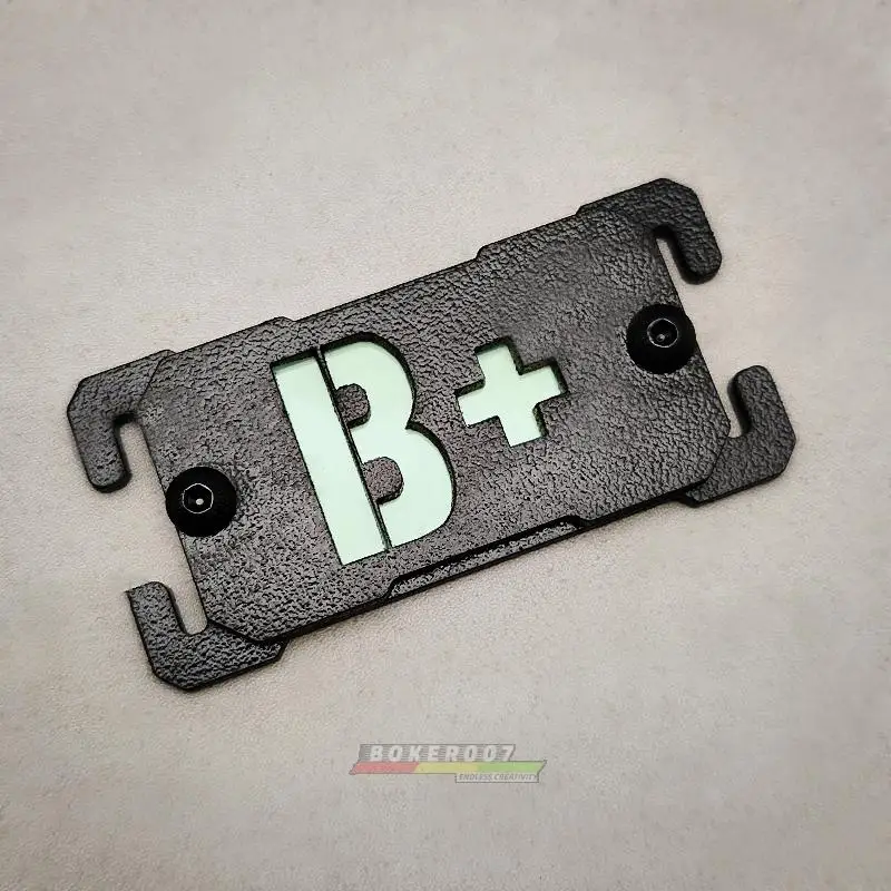 Tira de identificación luminosa tipo sangre, accesorios tácticos de plástico montados en Molle, mochila, función luminosa universal - imagen 5