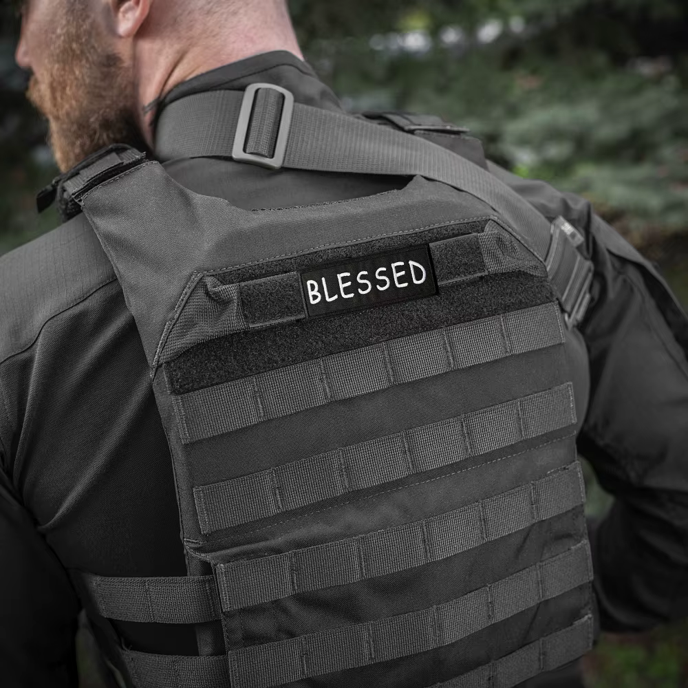 Parche táctico bordado BLESSED meme con velcro para mochila - imagen 3