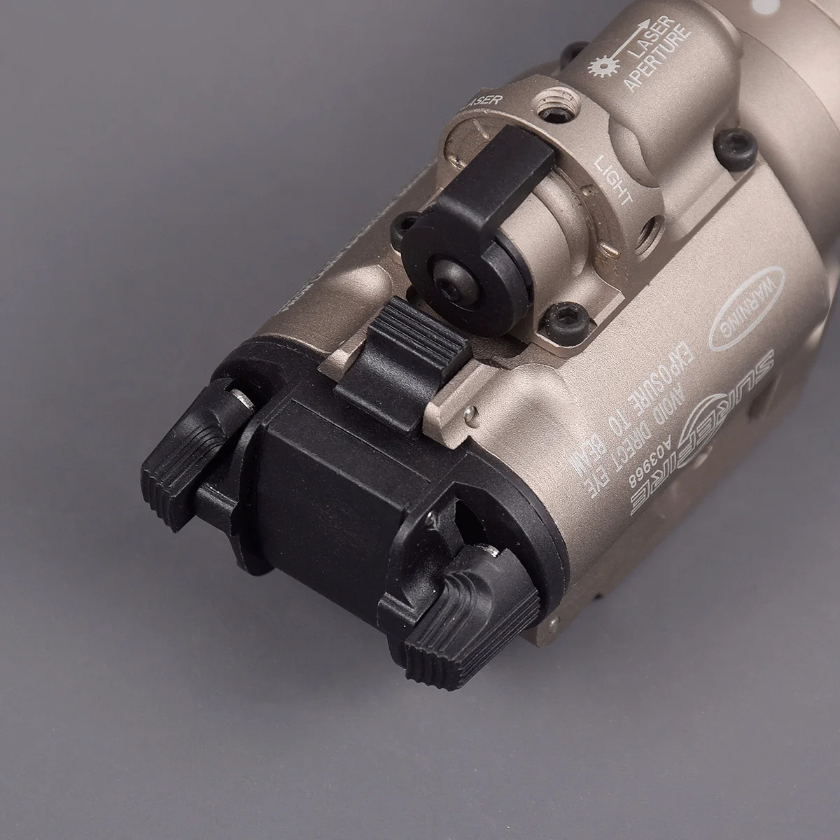 Surefir-linterna LED estroboscópica táctica X400, X400 V, X300, Airsoft Weapon Scout Light, accesorios de iluminación para caza al aire libre, carril de 20mm - imagen 5