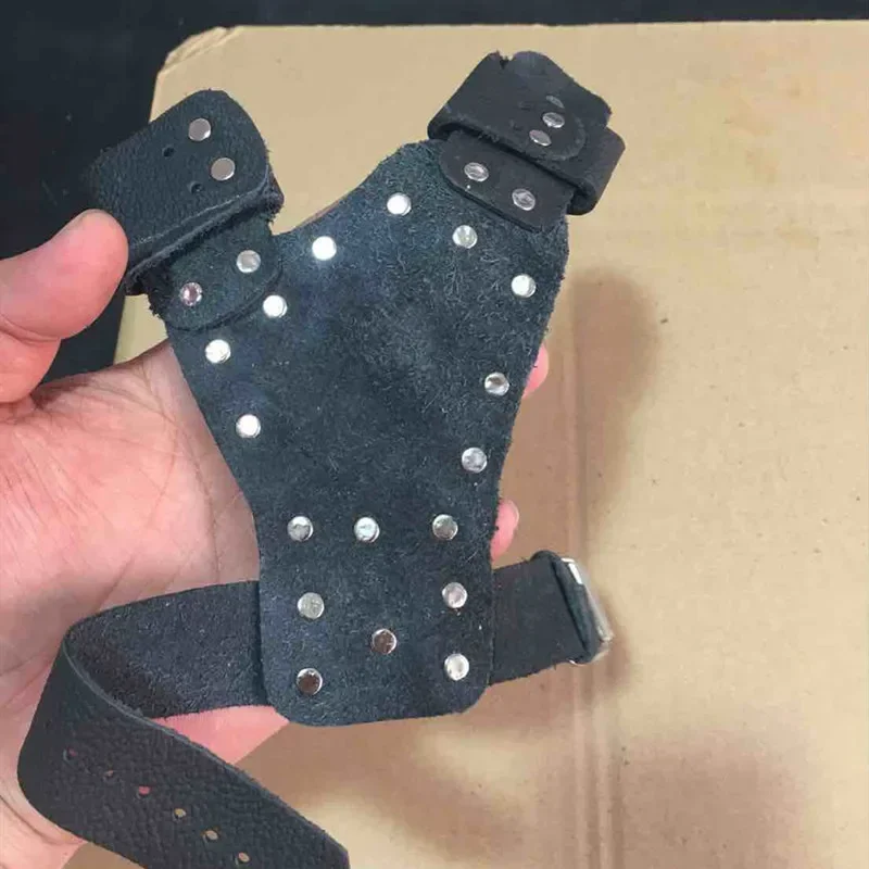 Guantes de cuero para Tirachinas, protección para tiro al aire libre, izquierda y derecha, accesorios de Caza - imagen 3
