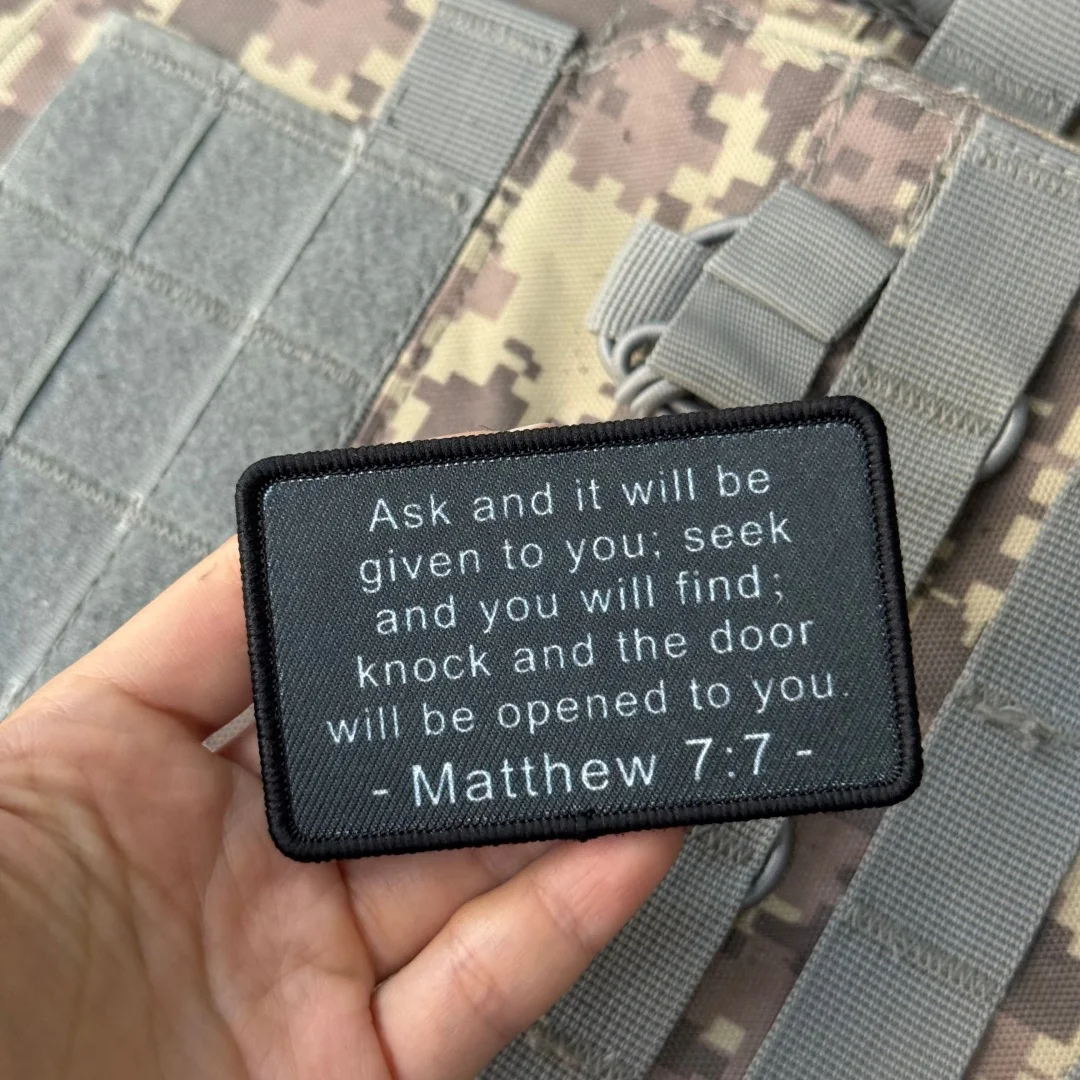 Matthew 7:7, insignia de moral del versículo bíblico, parches impresos para ropa, brazalete militar táctico, mochila con gancho y bucle, pegatinas personalizadas - imagen 4