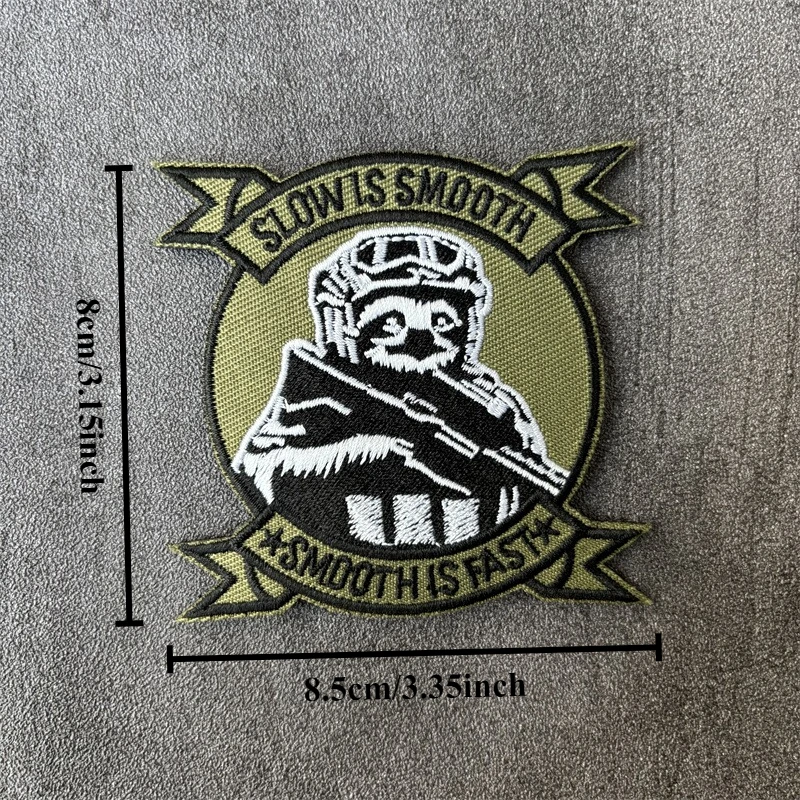 Parche bordado táctico Raccoon – Moral con velcro para mochila y ropa - imagen 5
