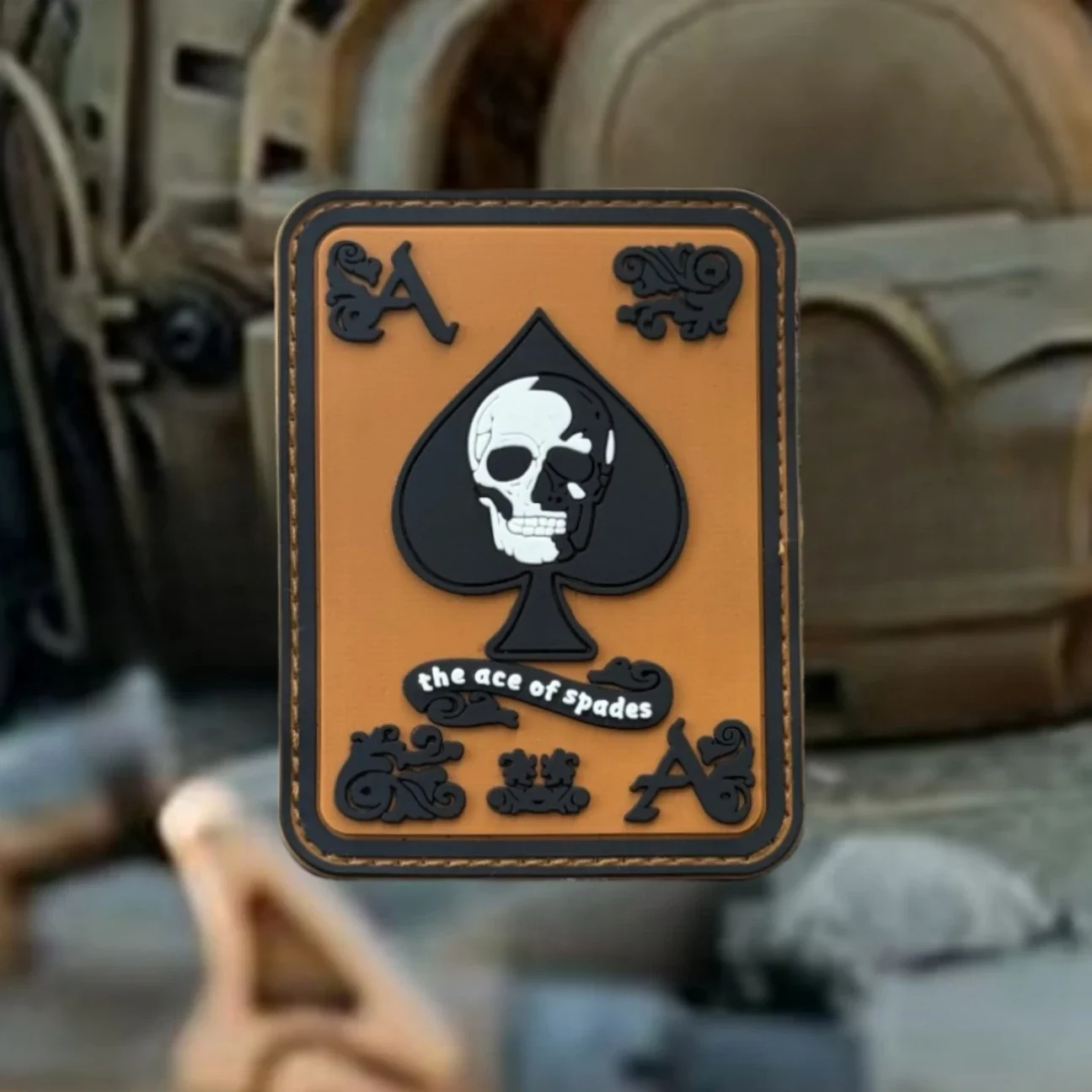 Parche de calavera de moral divertido "THE ACE OF SPADES", brazalete táctico, parches de gancho y bucle de PVC, mochila para exteriores, pegatinas con apliques personalizados - imagen 3