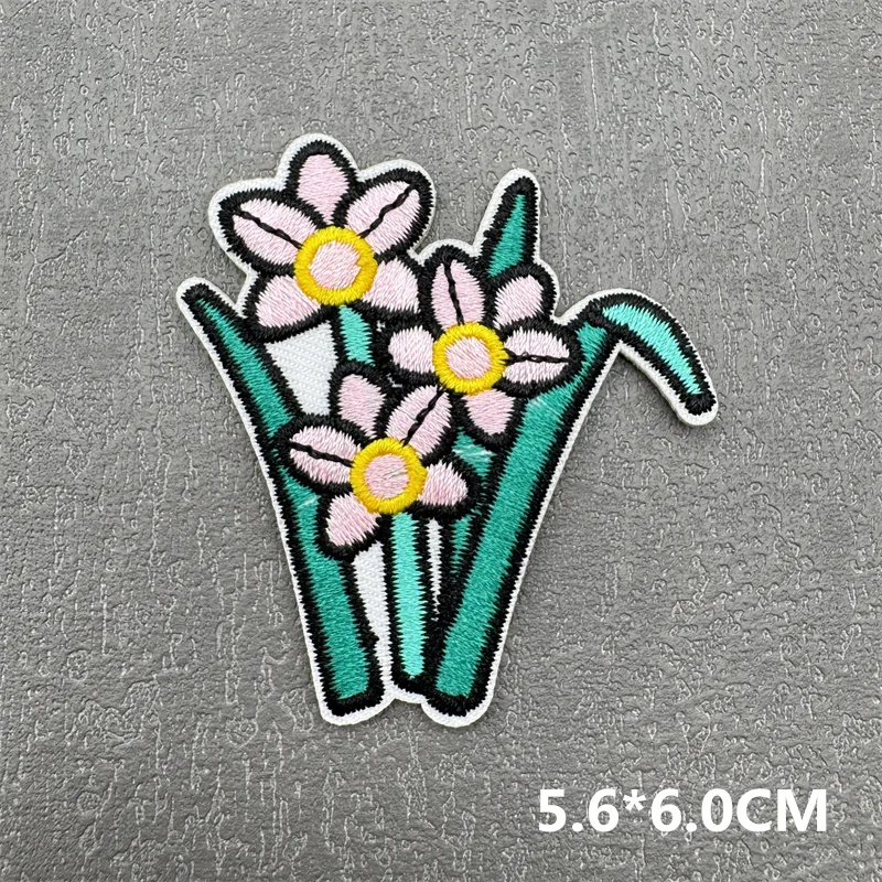 Parche de flor de sol para planchar, parches para ropa, parches de abeja/mariposa para pegatinas para ropa, parche bordado de dibujos animados DIY para ropa - imagen 4