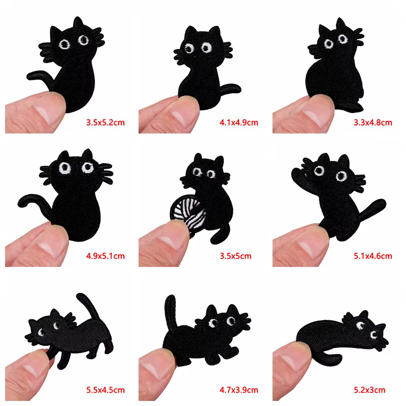 Detalle del bordado del parche de gato