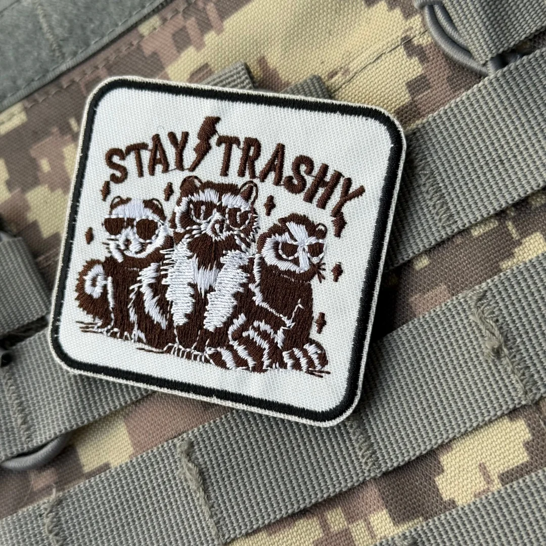 Parches bordados del equipo del escuadrón de Racoon Opossums "Stay Trashy", insignia de moral táctica del ejército, parches para ropa, pegatina militar - imagen 4