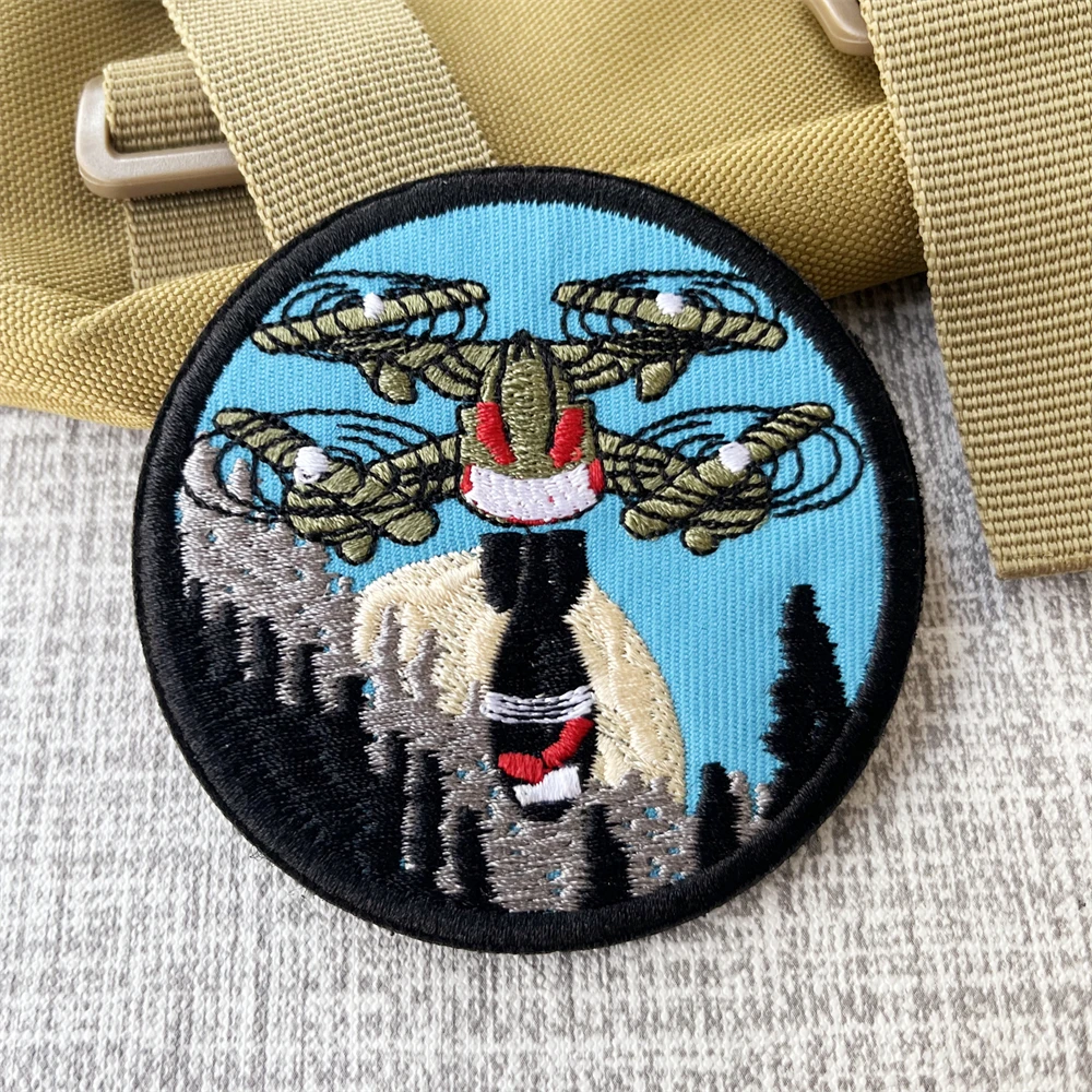 Parches de insignia de moral de avión de tiburón militar del ejército de drones, brazalete bordado, mochila táctica, pegatina de montañas siberianas - imagen 5