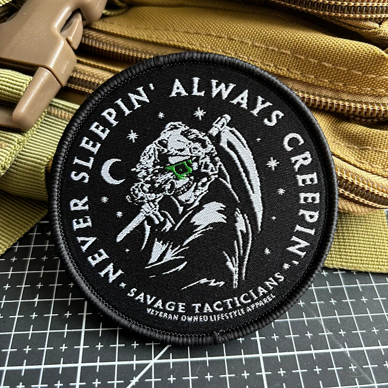Parches tácticos Reaper, gancho y bucle bordados, nunca duerma siempre, insignia de moral espeluznante, brazalete militar, pegatina para mochila