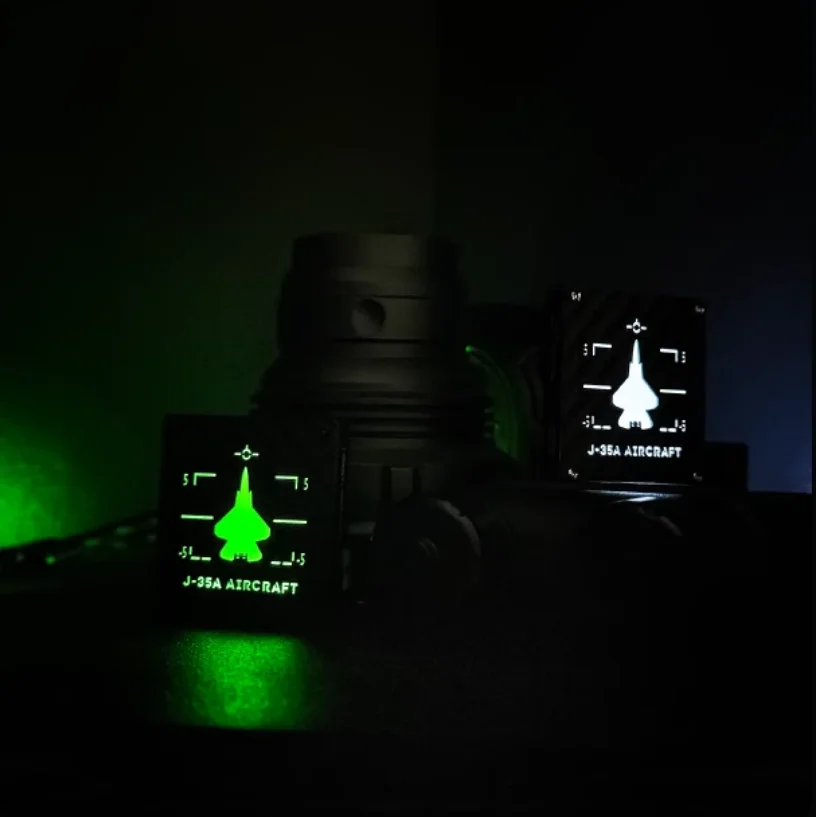 Guía de luz luminosa de Metal, parche de fibra de carbono, insignia táctica de carga, instrumentos de aviones, ecuación de energía masiva, combate J35A - imagen 3