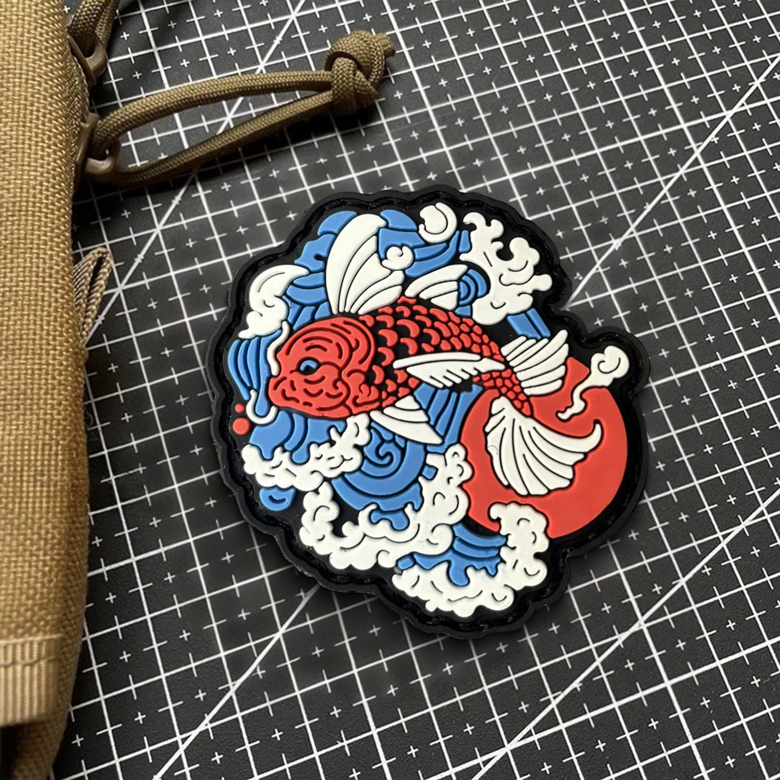Parche táctico PVC Magic Carp – Insignia de moral con gancho y bucle - imagen 3