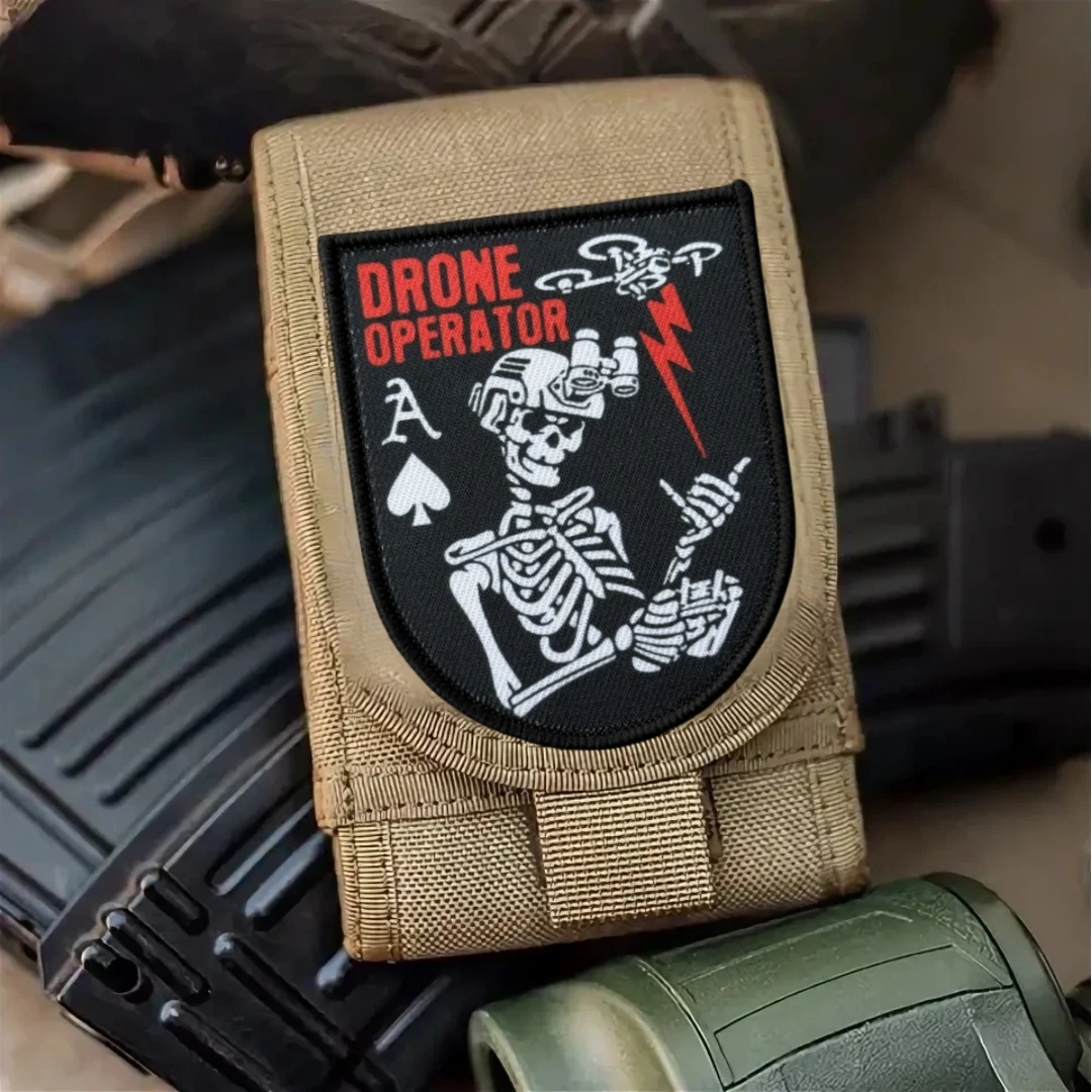 Parche táctico de moral para operador de Dron, insignia de gancho y bucle impresa de reconocimiento de piloto de calavera, brazalete del ejército militar, pegatina para mochila