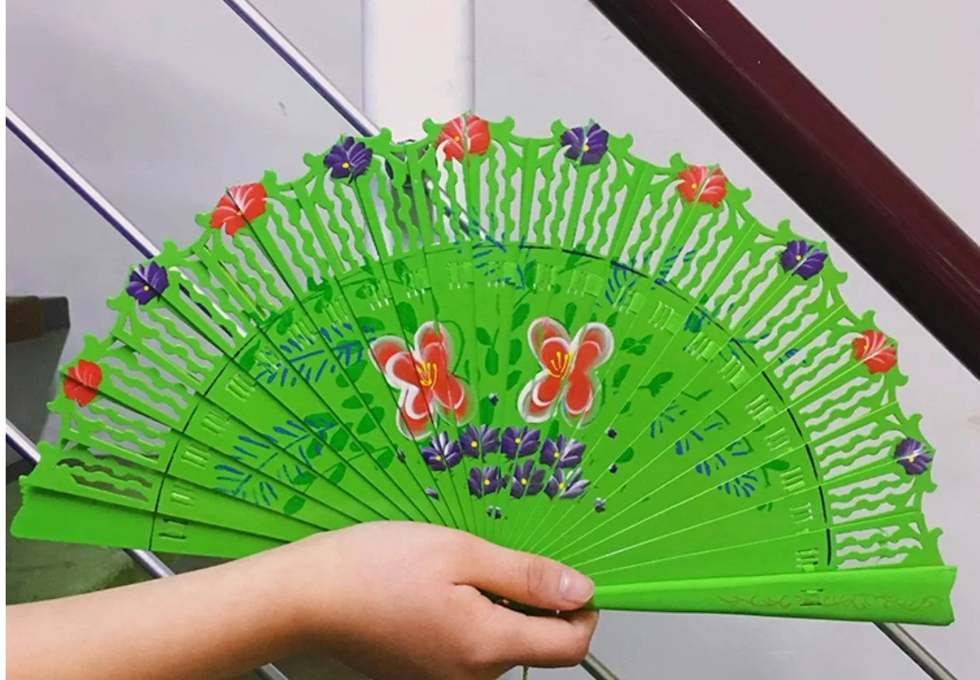 Abanico de madera de estilo español para mujer, ventilador de flores, Plegable, portátil, para baile al aire libre - imagen 4