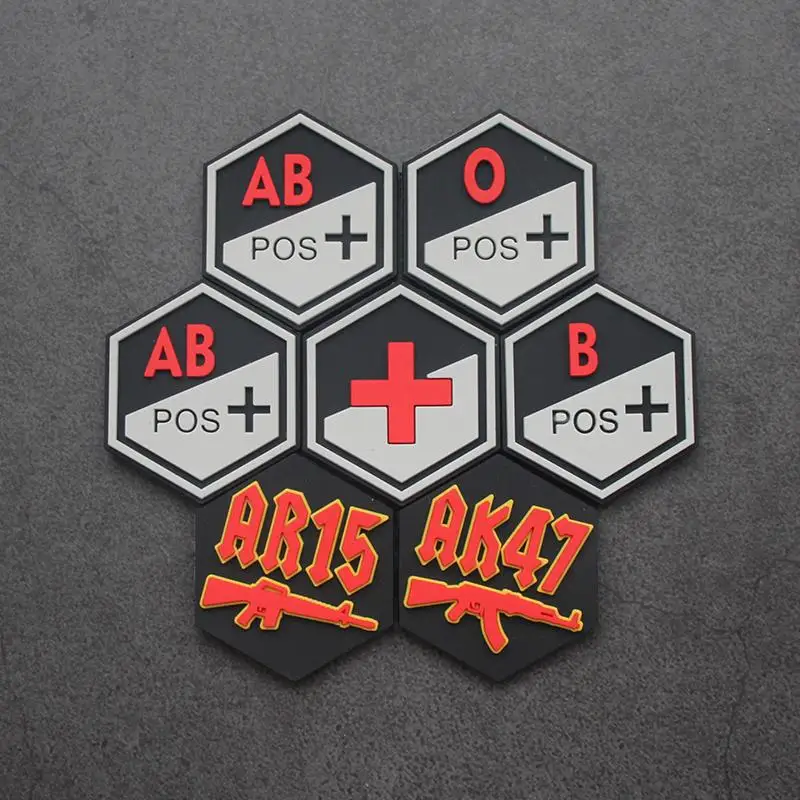 Nuevo Hexagonal EDC Mini PVC goma moral insignia sangre tipo cruz médica AK47 brazalete DIY chaqueta mochila gancho y bucle parche - imagen 5