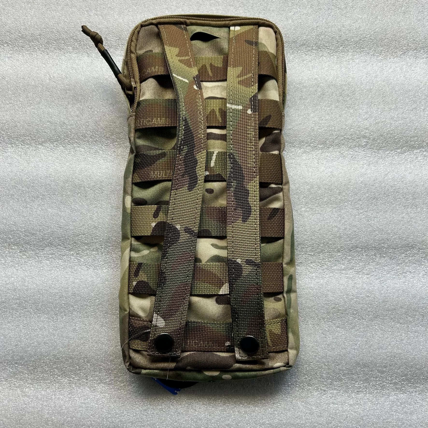 Bolsa de hidratación táctica: portador de agua MOLLE para operaciones de campo - imagen 2