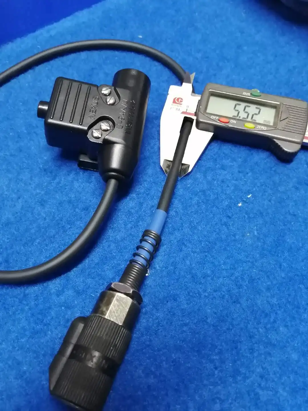 Conector negro versión U94/TCA-U94 PTT táctico - imagen 5